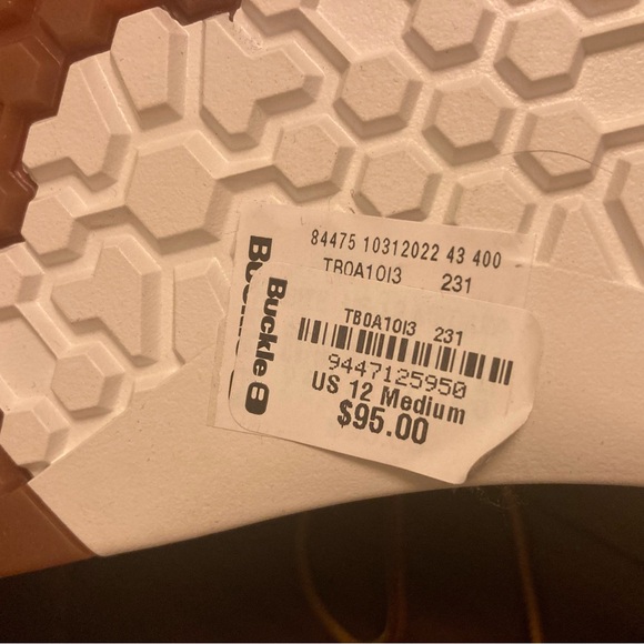 TIMBERLAND DAVIS LEATHER CHUKKA SHOE - Picture 9 of 11